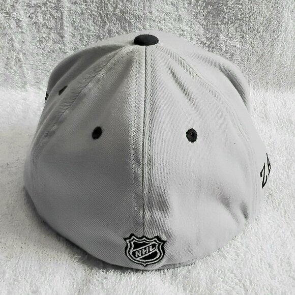 Toronto Maple Leafs Zach Fullback Hat by Reebok & Center Ice!! - Picture 3 of 4